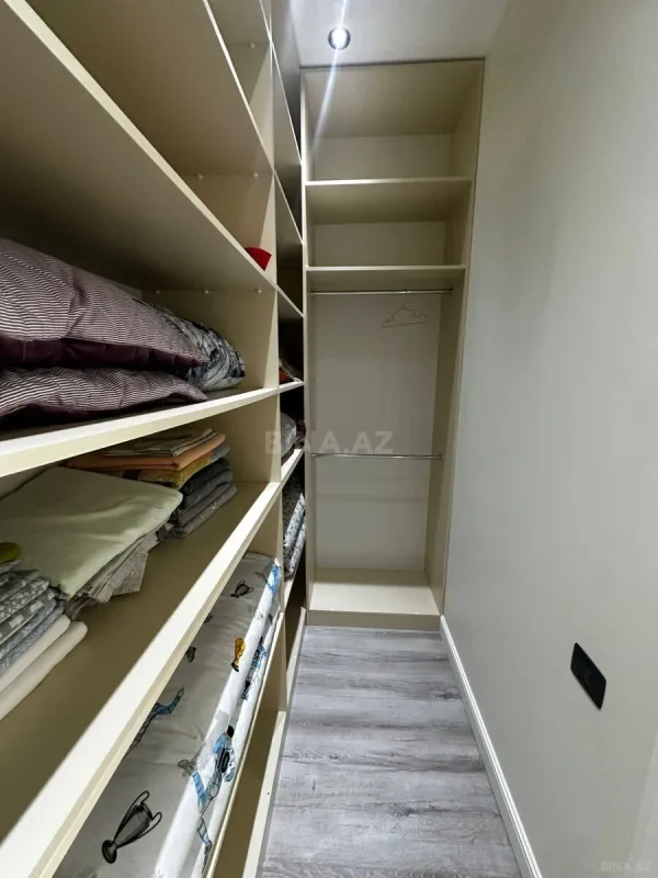 Satılır 5 otaqlı həyət evi 250 m²