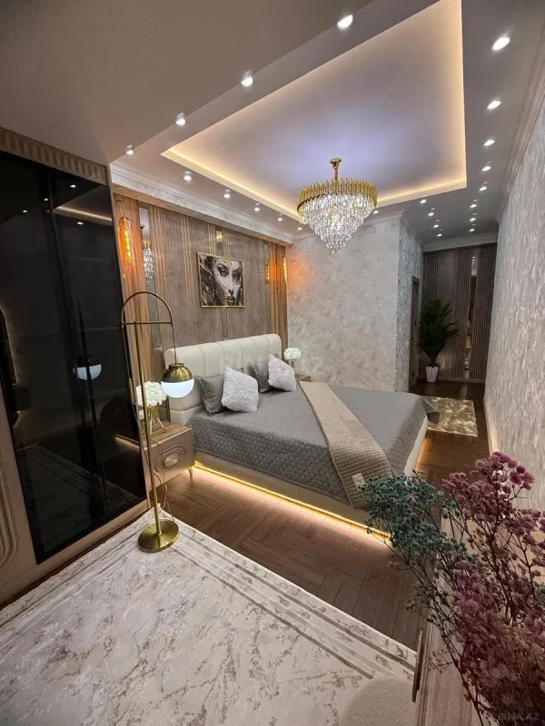 Satılır 3 otaqlı mənzil 130.5 m²