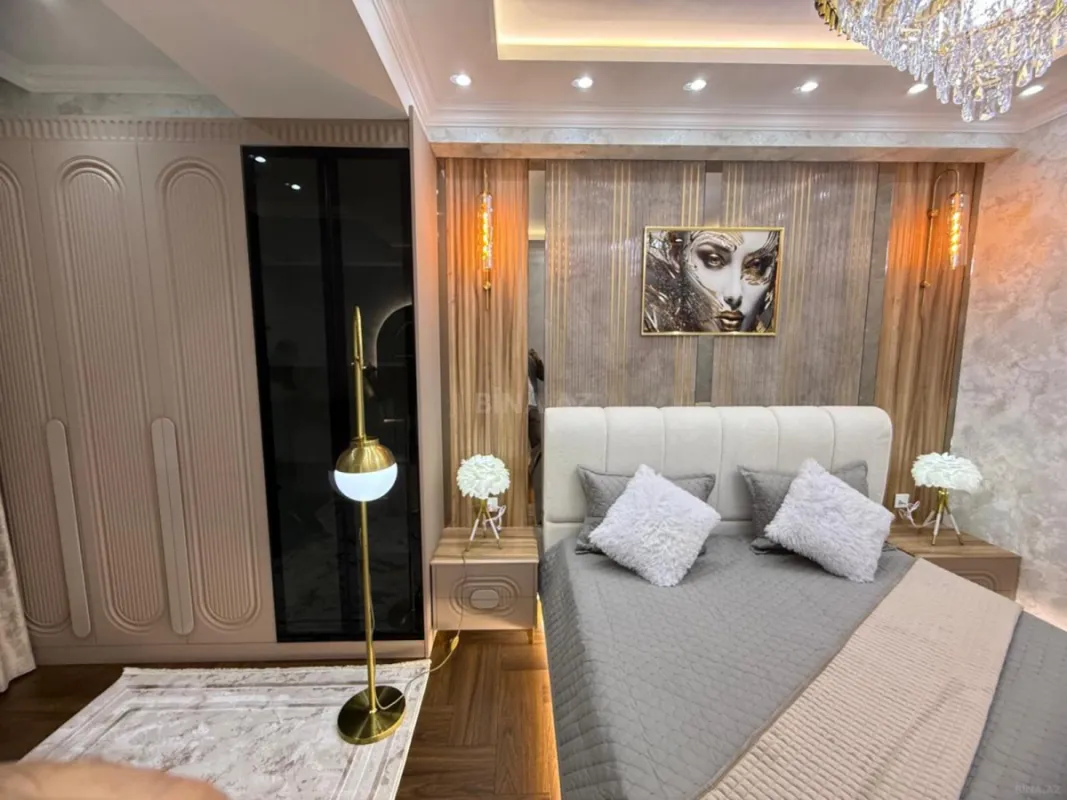 Satılır 3 otaqlı mənzil 130.5 m²
