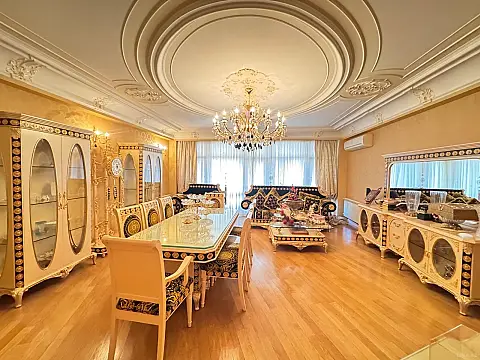 Kirayə verilir 4 otaqlı mənzil 217 m² — Bakı 4 otaq 217.00 m²