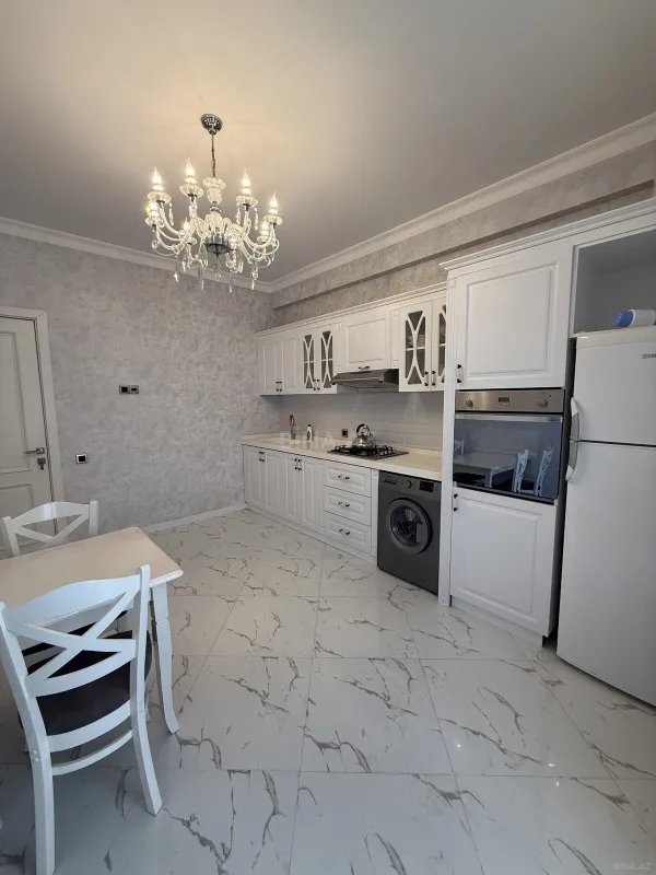 Kirayə verilir 2 otaqlı mənzil 100 m²