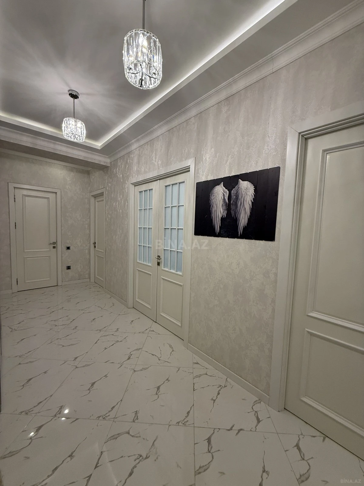 Kirayə verilir 2 otaqlı mənzil 100 m²