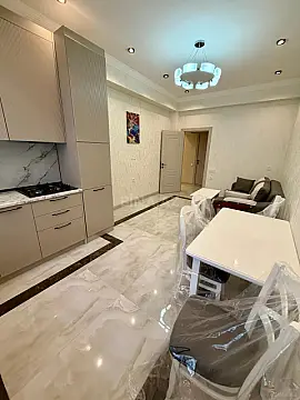 Kirayə verilir 2 otaqlı mənzil 85 m²