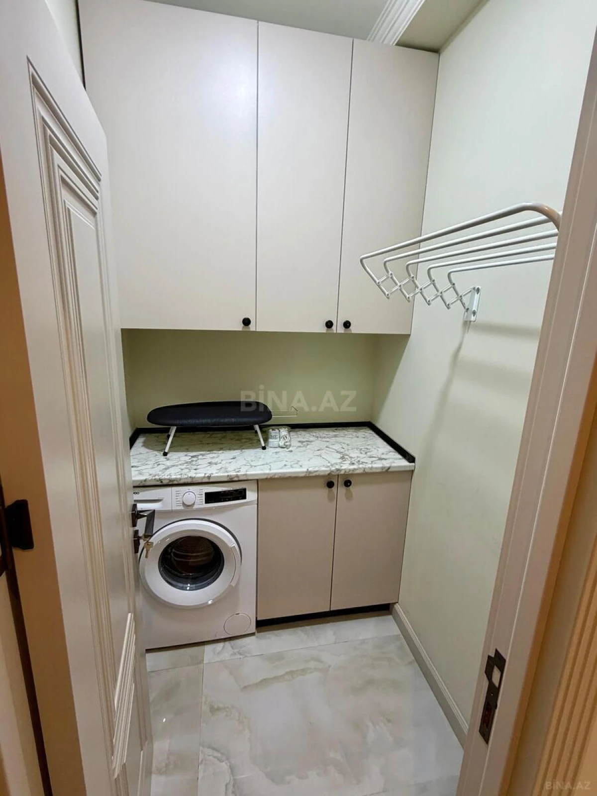 Kirayə verilir 2 otaqlı mənzil 85 m²