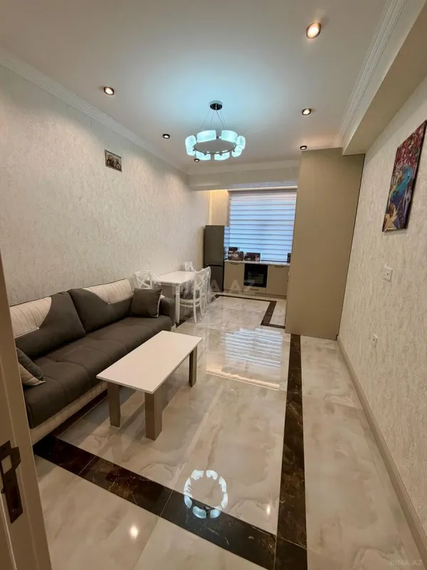 Kirayə verilir 2 otaqlı mənzil 85 m²