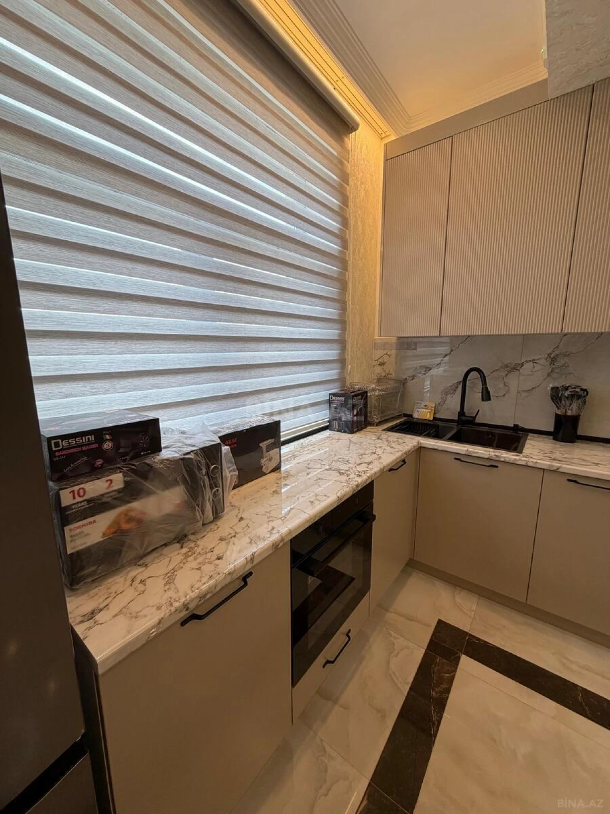 Kirayə verilir 2 otaqlı mənzil 85 m²