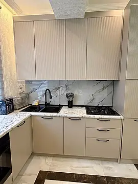 Kirayə verilir 2 otaqlı mənzil 85 m²