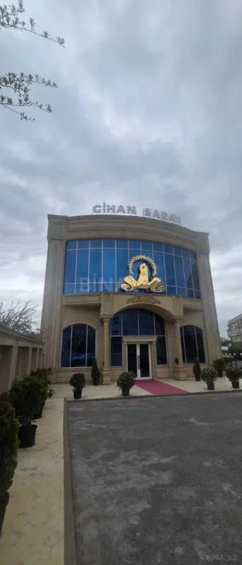 Kirayə verilir obyekt 1048.2 m²