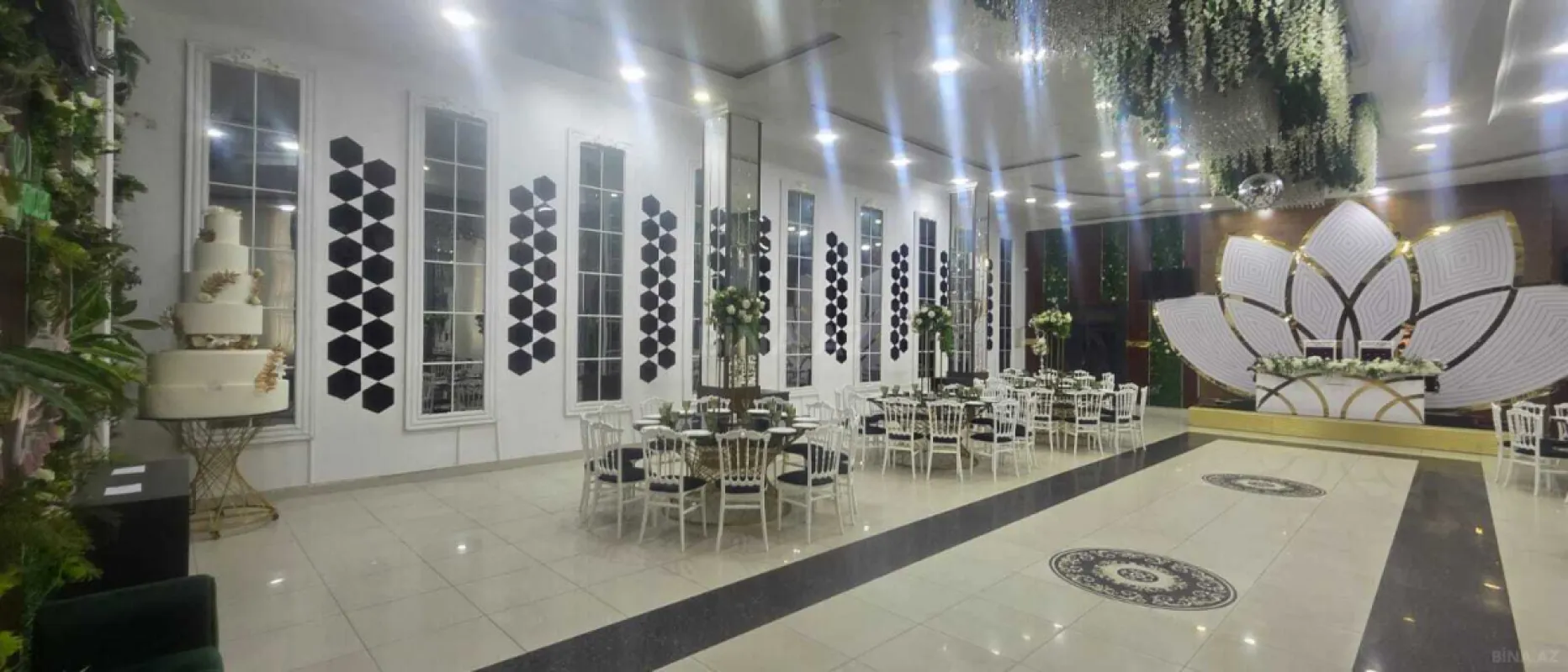 Kirayə verilir obyekt 1048.2 m²