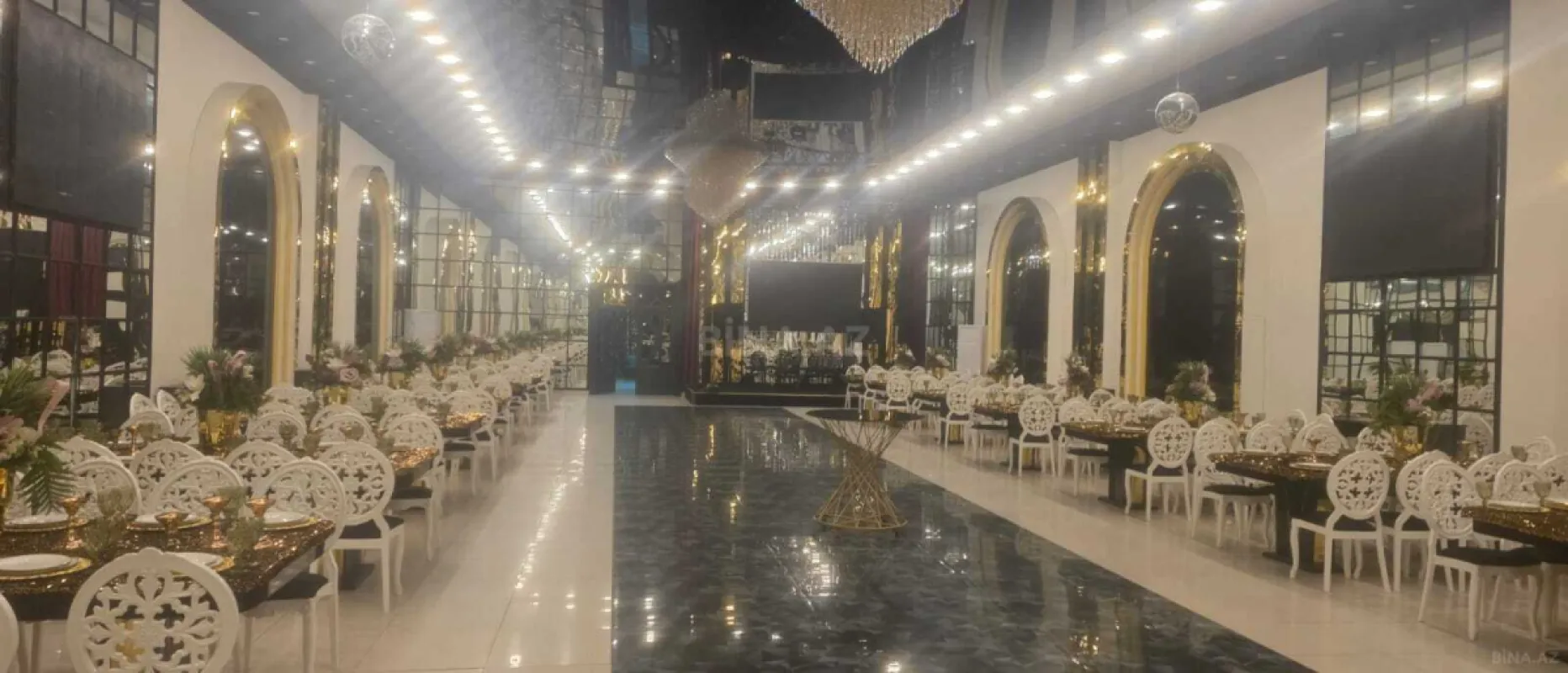 Kirayə verilir obyekt 1048.2 m²