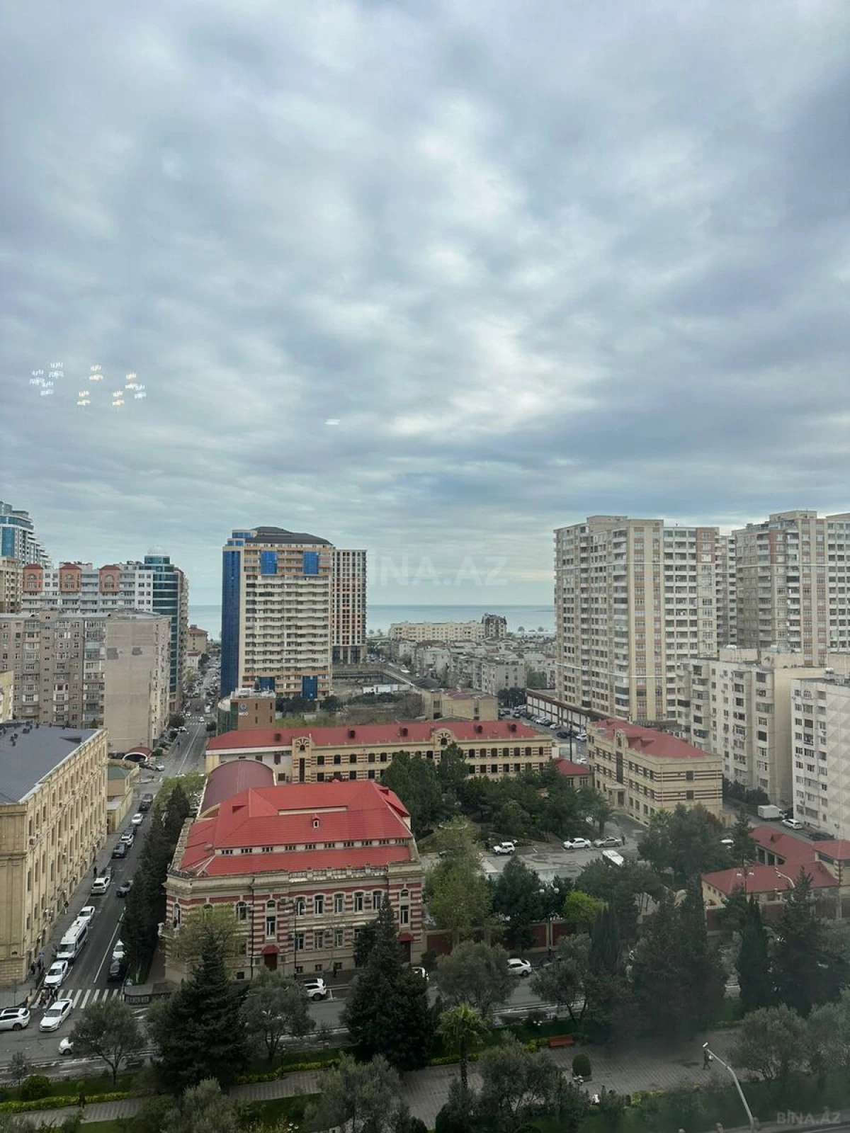 Kirayə verilir 2 otaqlı mənzil 90 m²