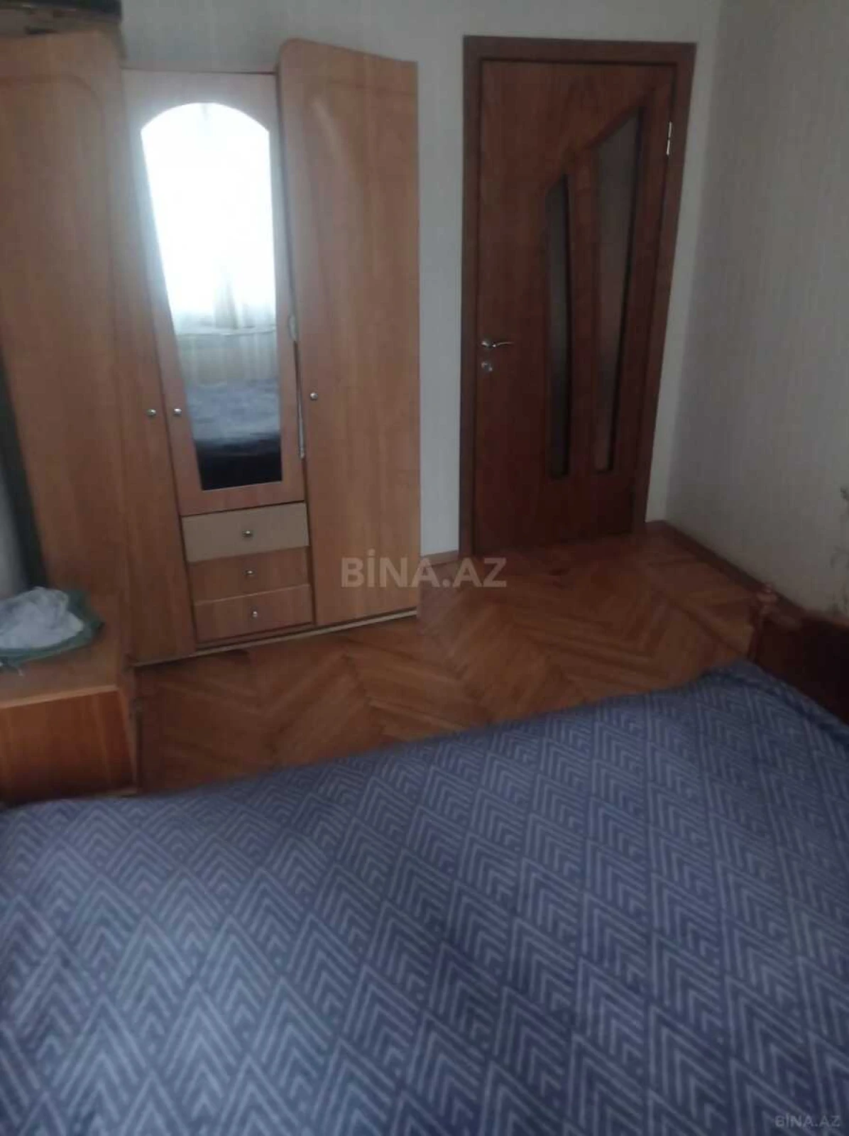 Satılır 4 otaqlı mənzil 75 m²