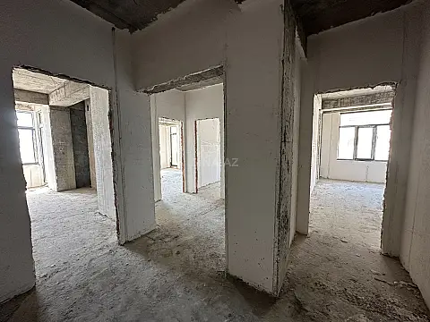 Satılır 3 otaqlı mənzil 110 m²