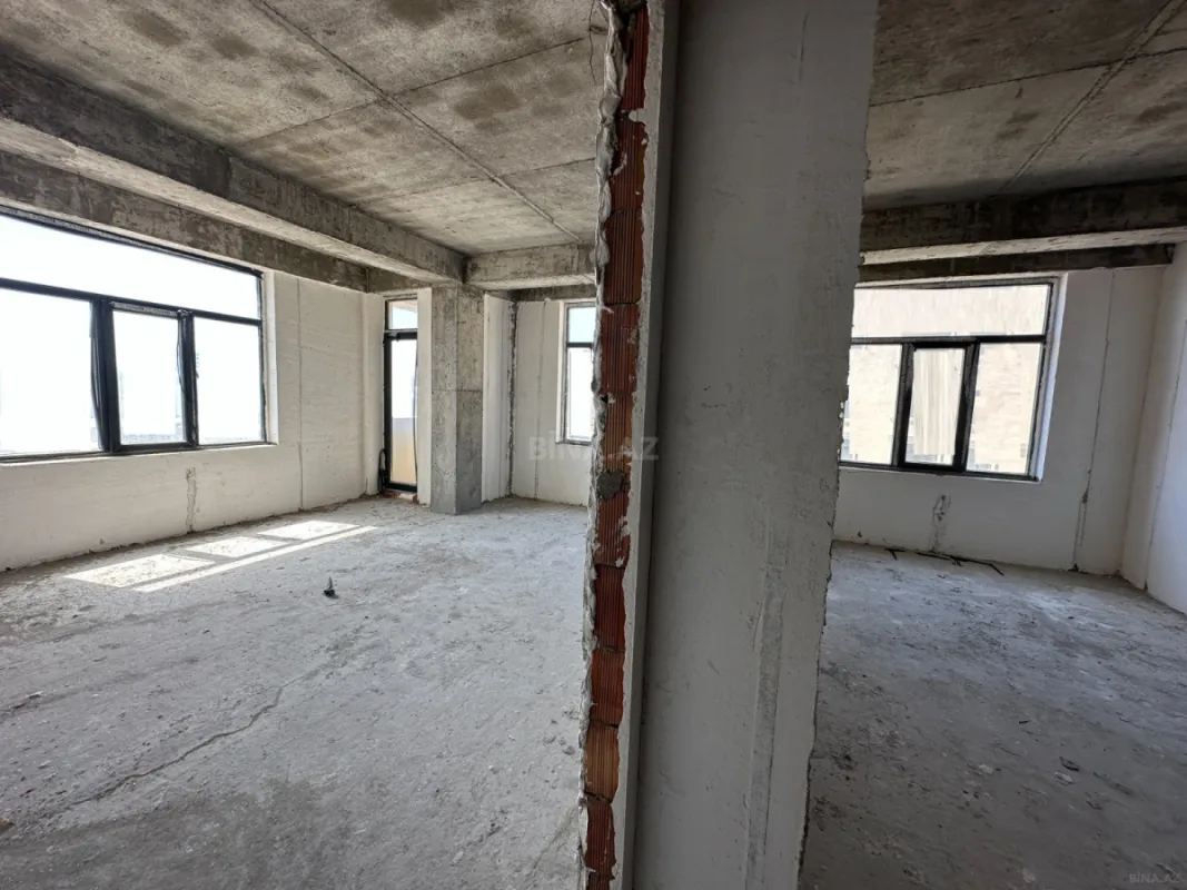 Satılır 3 otaqlı mənzil 110 m²
