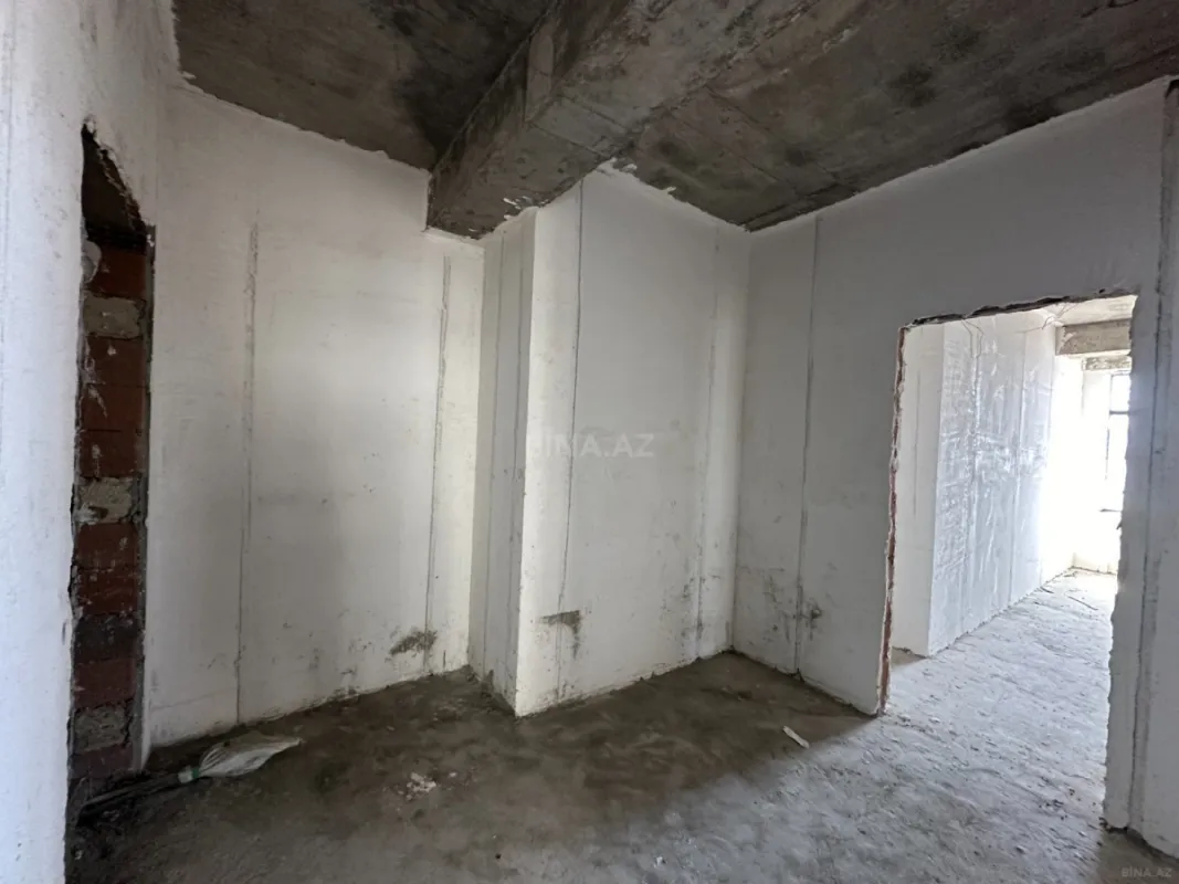 Satılır 3 otaqlı mənzil 110 m²