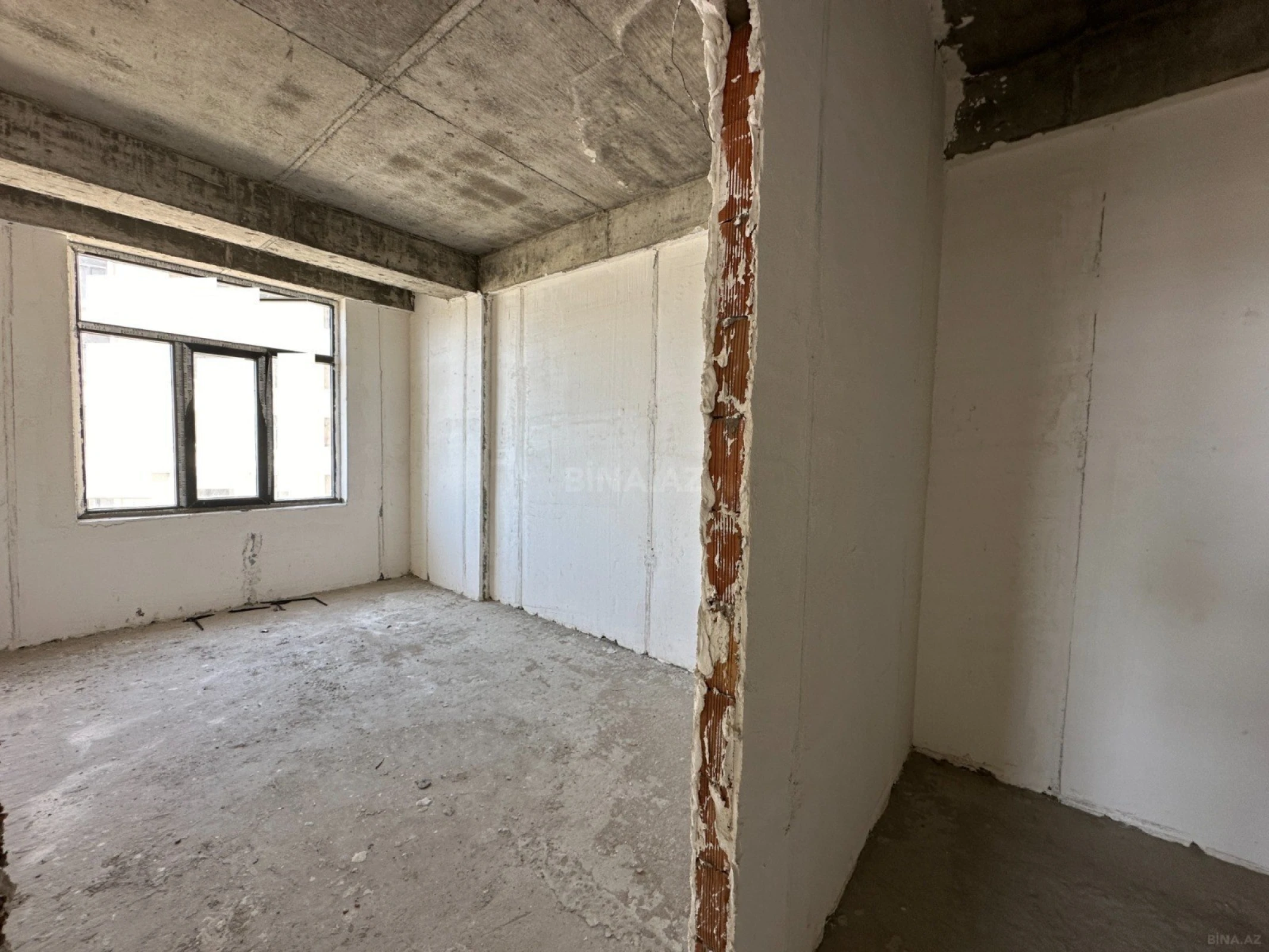 Satılır 3 otaqlı mənzil 110 m²