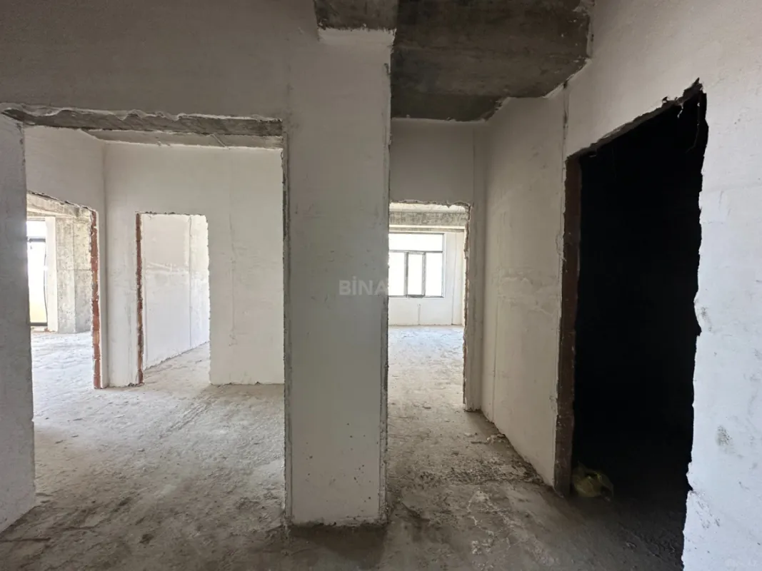 Satılır 3 otaqlı mənzil 110 m²