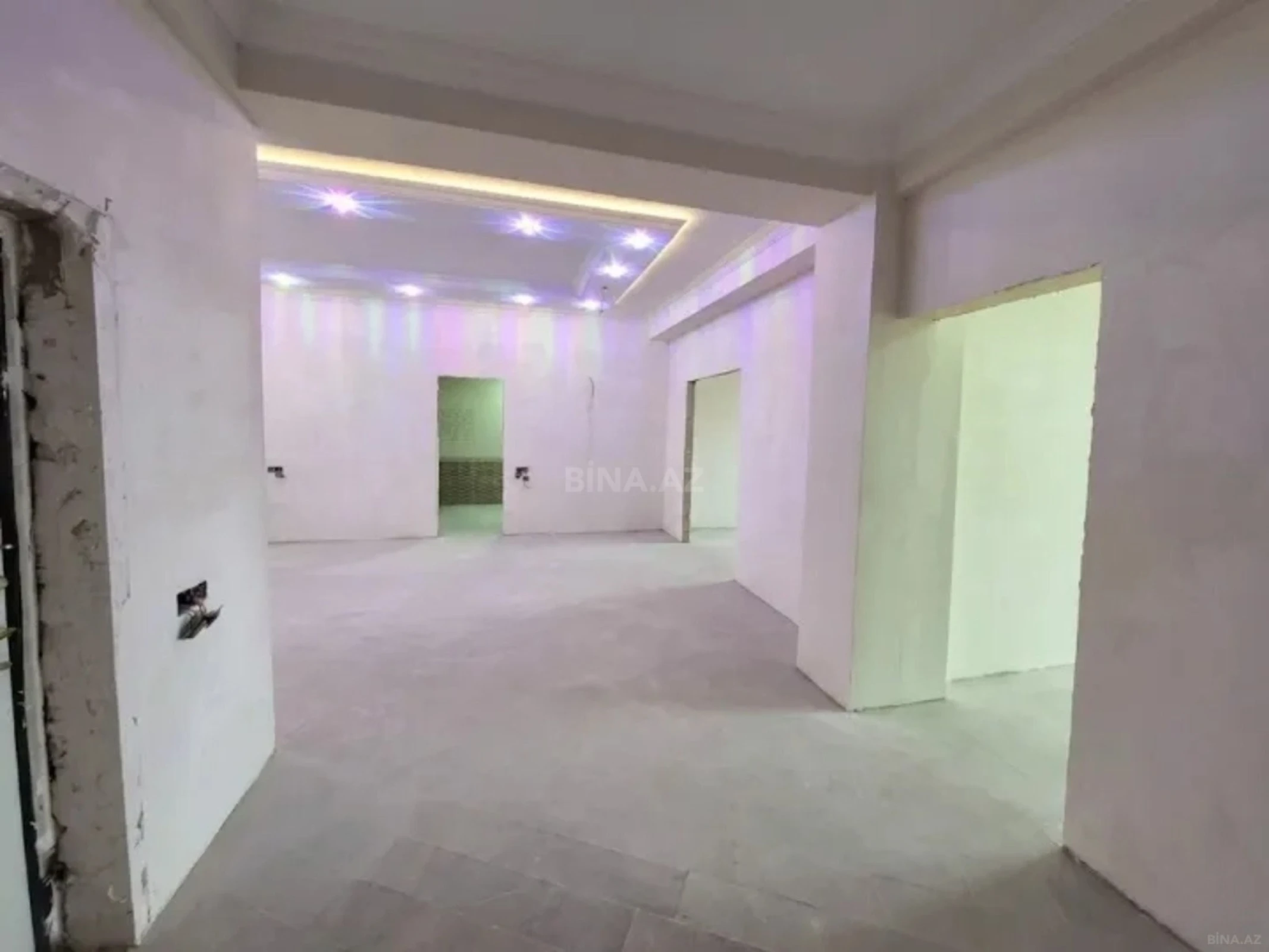 Satılır 3 otaqlı mənzil 175 m²