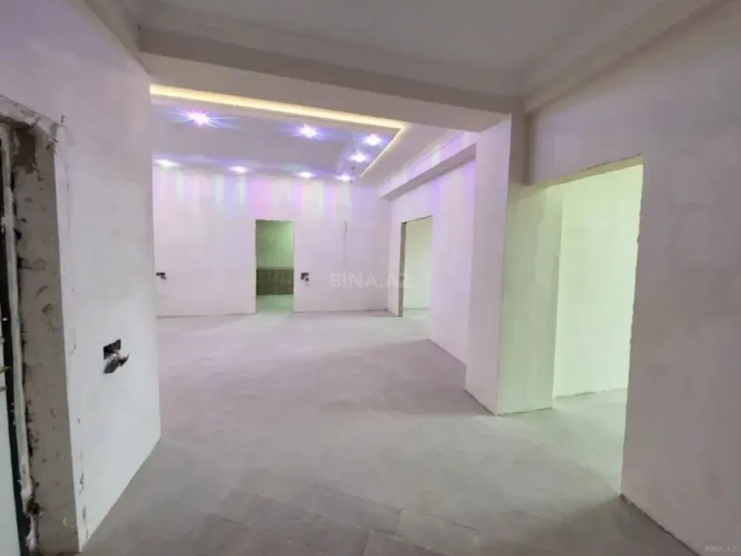 Satılır 3 otaqlı mənzil 175 m²