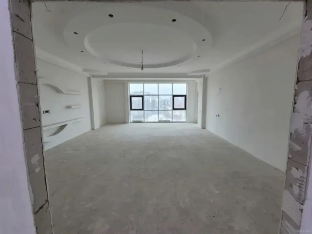 Satılır 3 otaqlı mənzil 175 m²