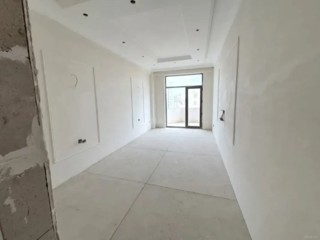 Satılır 3 otaqlı mənzil 175 m²