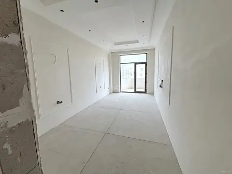 Satılır 3 otaqlı mənzil 175 m²