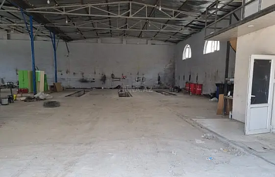 Kirayə verilir obyekt 800 m² — Bakı 800.00 m²