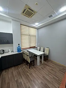 Kirayə verilir 1 otaqlı ofis 20 m²