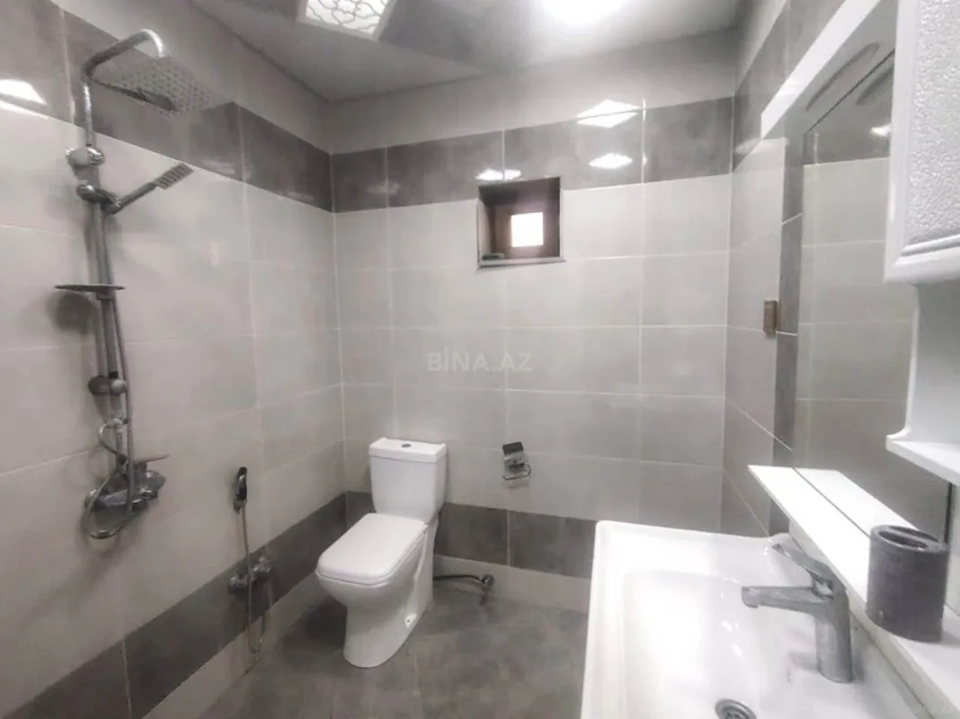 Satılır 7 otaqlı həyət evi 220 m²