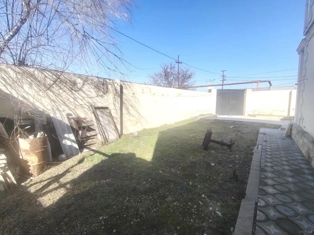 Satılır 7 otaqlı həyət evi 220 m²