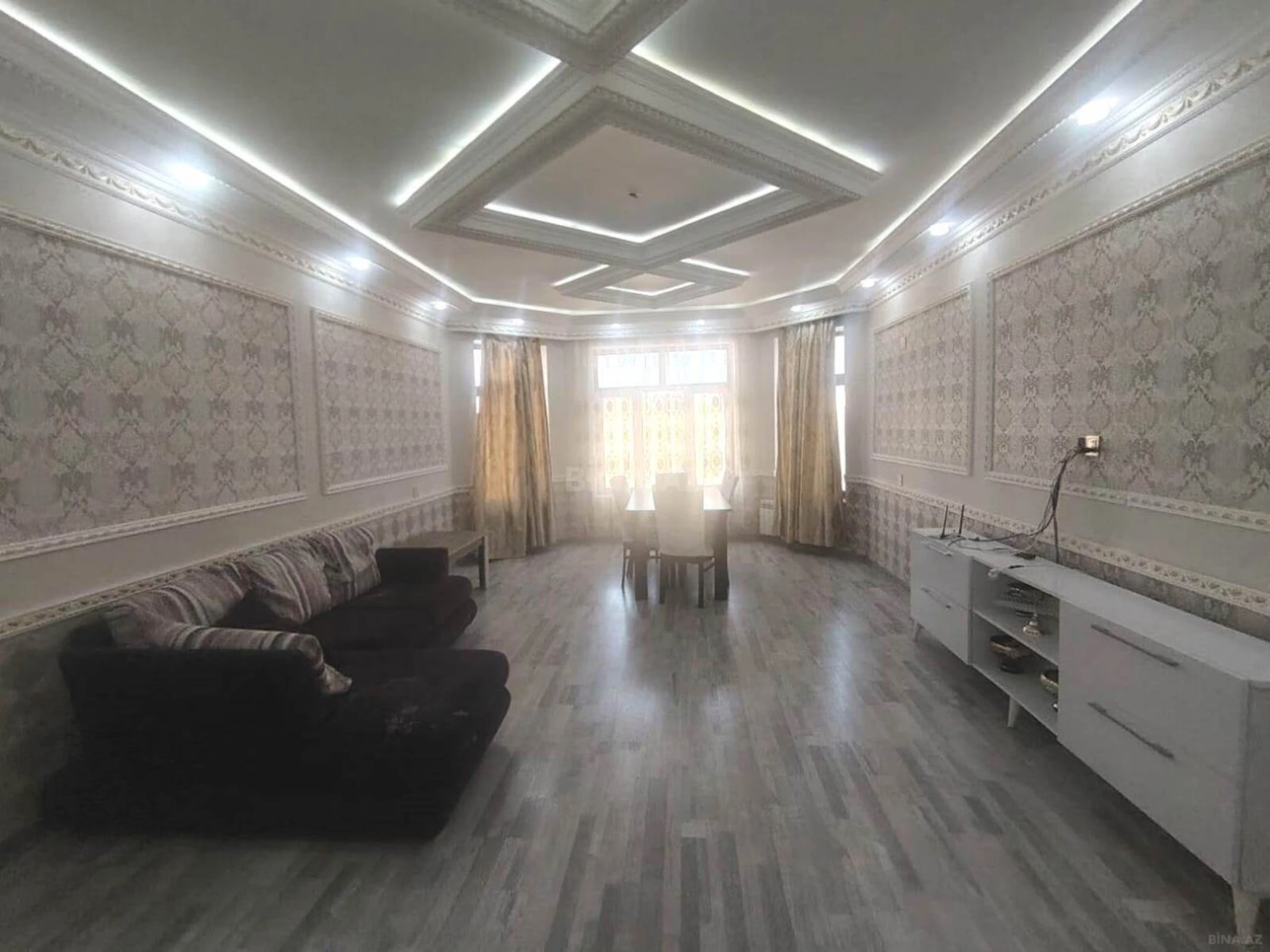Satılır 7 otaqlı həyət evi 220 m²