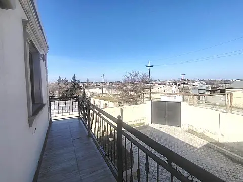 Satılır 7 otaqlı həyət evi 220 m²