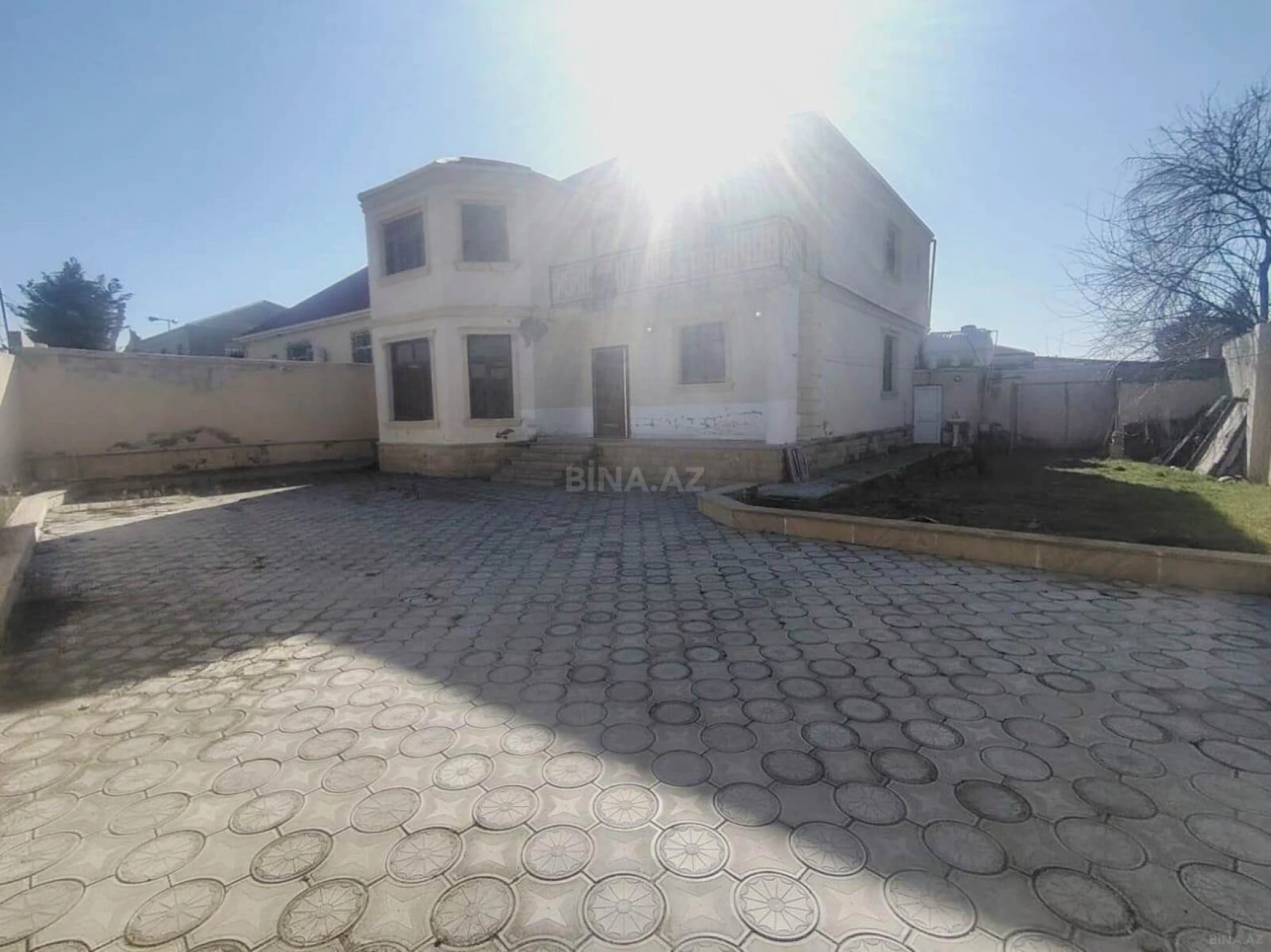 Satılır 7 otaqlı həyət evi 220 m²