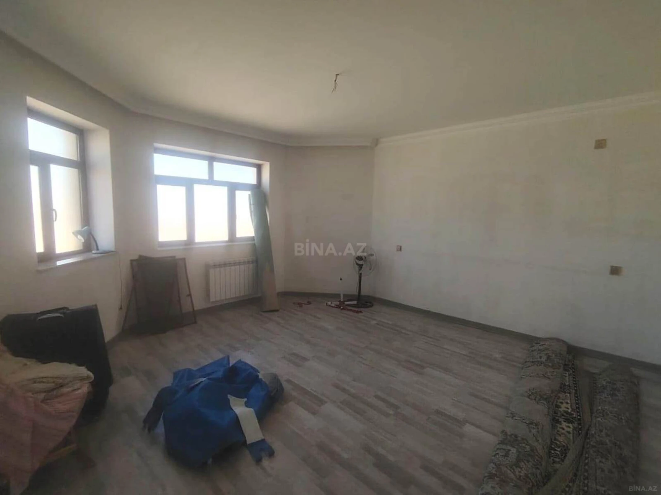 Satılır 7 otaqlı həyət evi 220 m²
