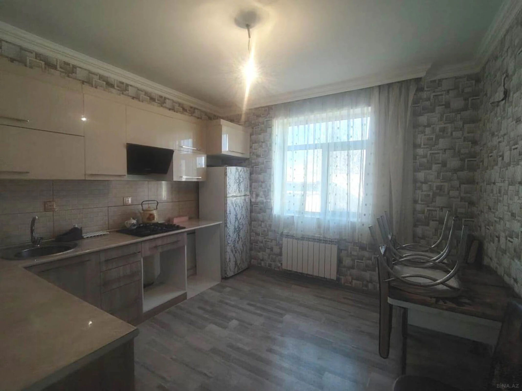 Satılır 7 otaqlı həyət evi 220 m²