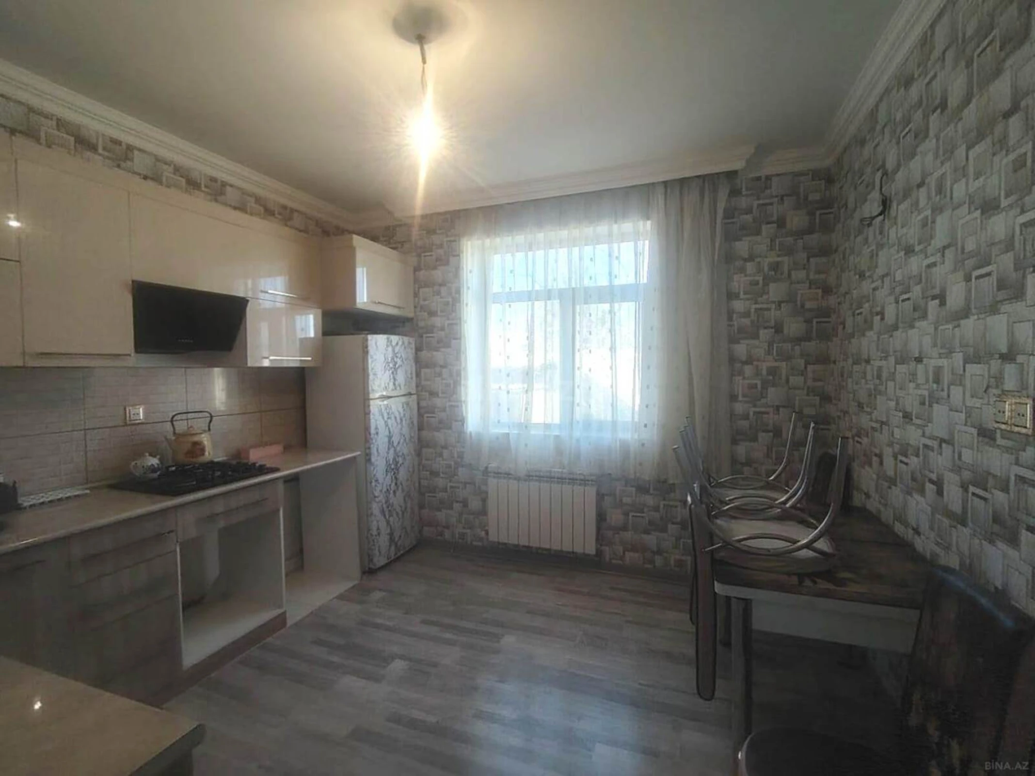 Satılır 7 otaqlı həyət evi 220 m²
