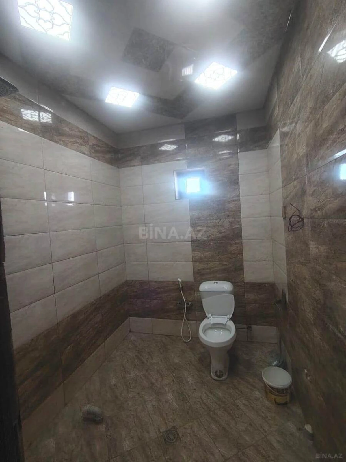 Satılır 7 otaqlı həyət evi 220 m²
