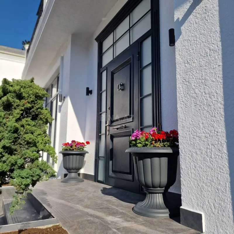 Satılır 7 otaqlı həyət evi 450 m²