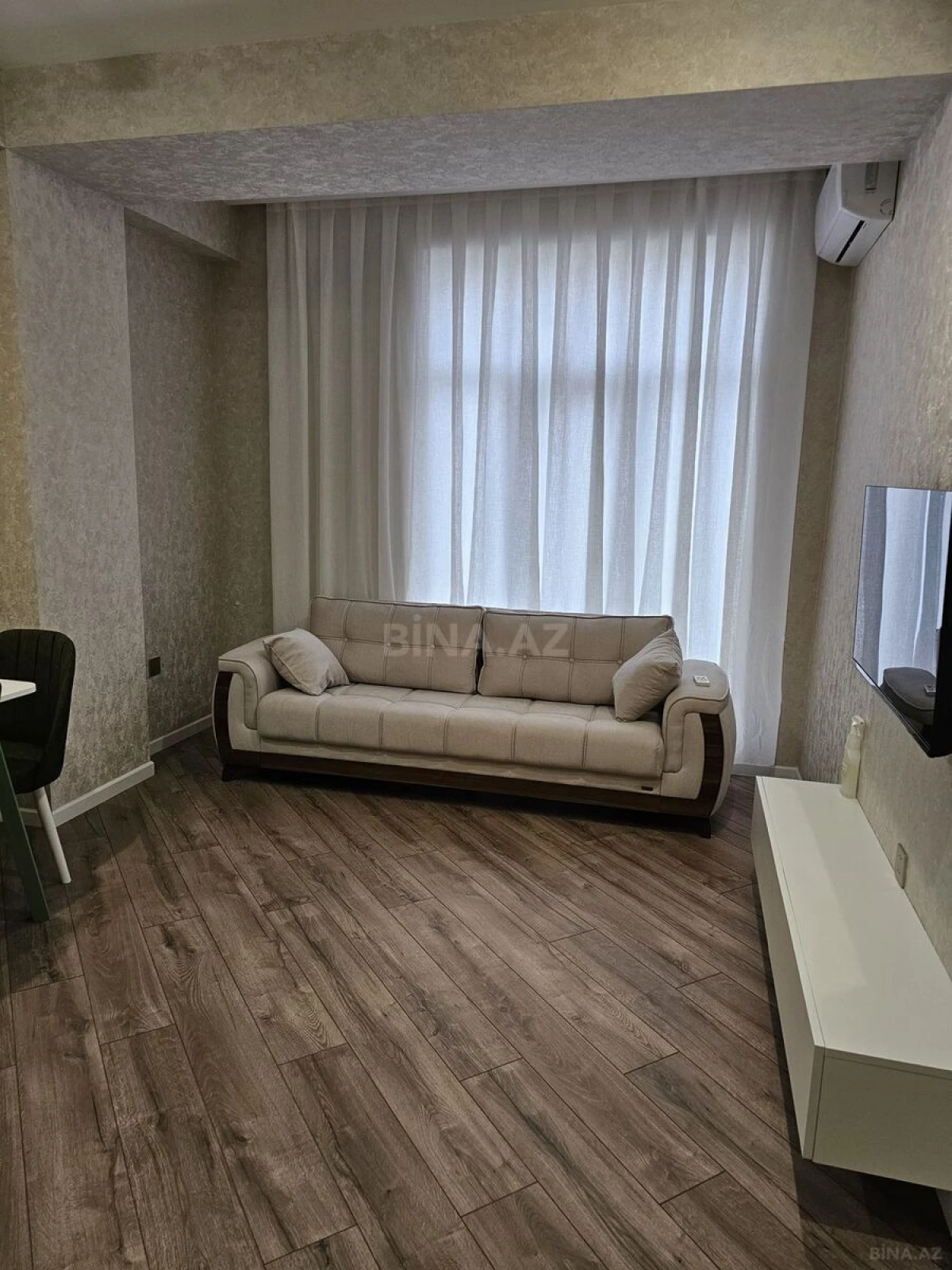 Kirayə verilir 2 otaqlı mənzil 65 m²