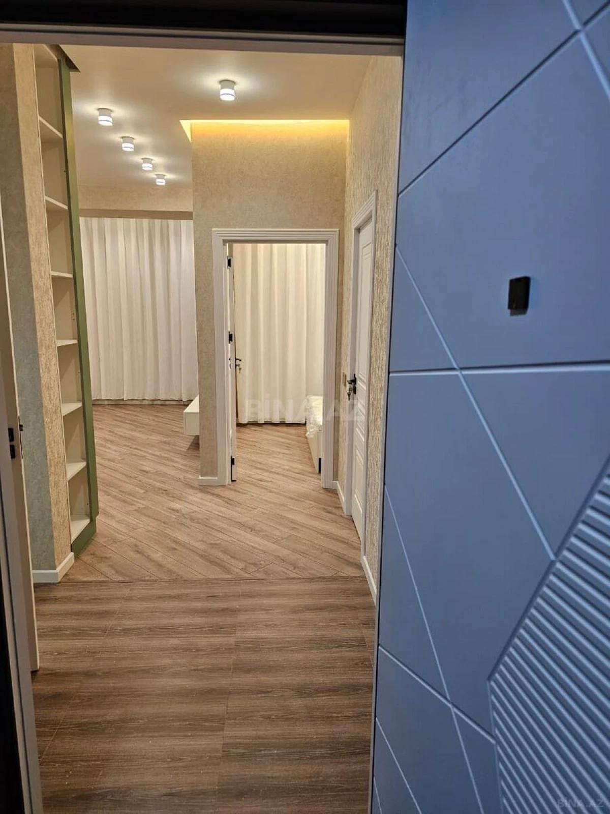 Kirayə verilir 2 otaqlı mənzil 65 m²