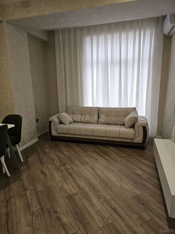 Kirayə verilir 2 otaqlı mənzil 65 m²