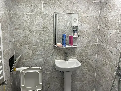 Kirayə verilir 2 otaqlı mənzil 50 m²