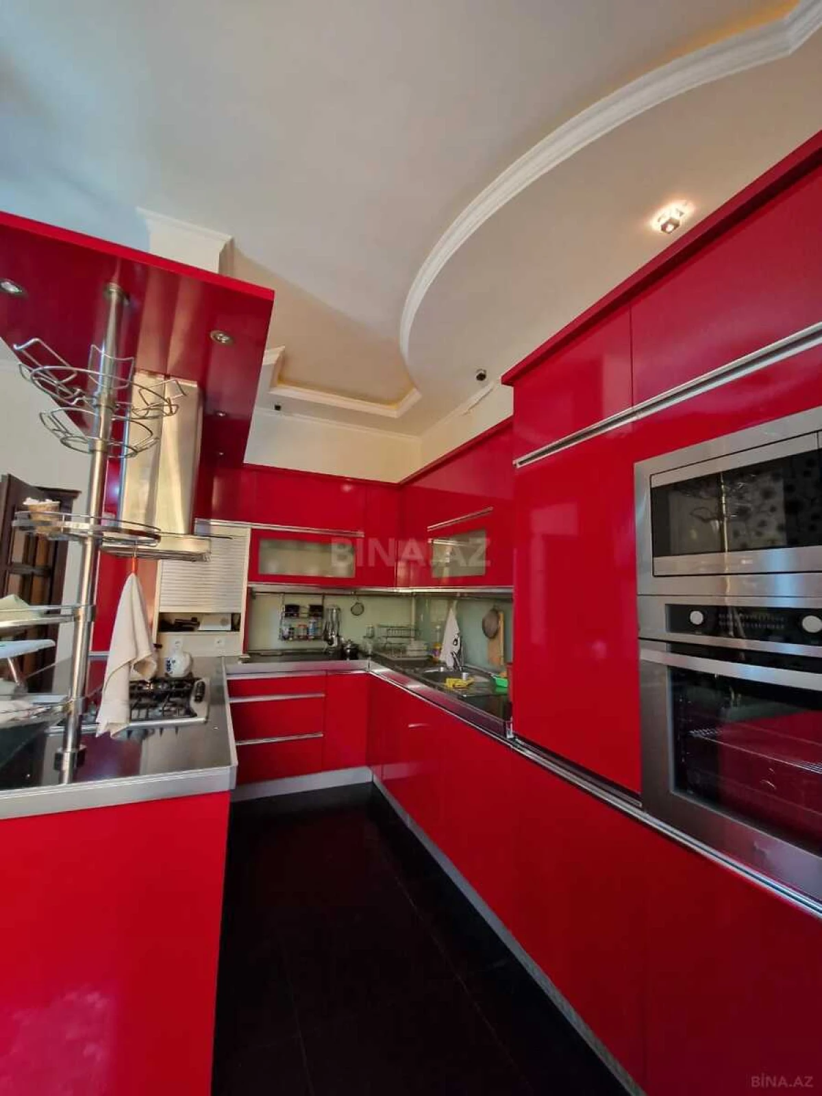 Satılır 7 otaqlı həyət evi 450 m²
