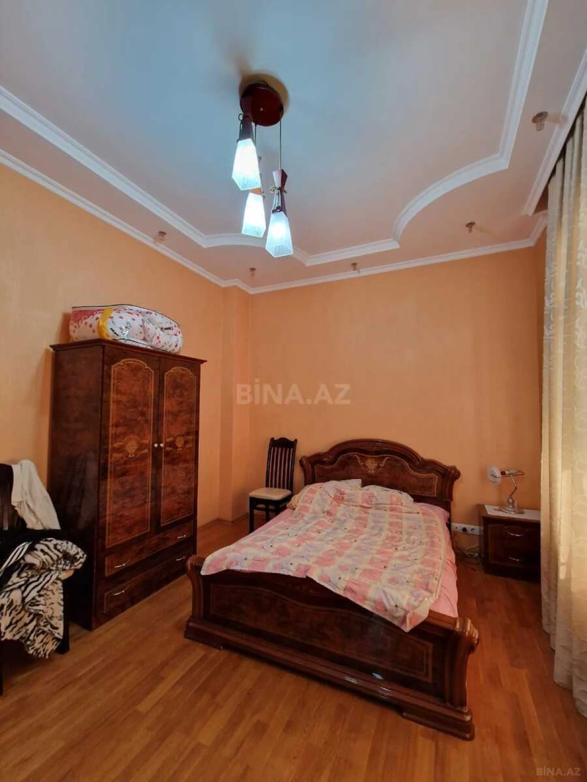 Satılır 7 otaqlı həyət evi 450 m²