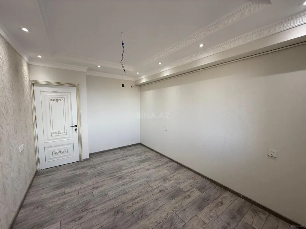 Satılır 3 otaqlı mənzil 120 m²