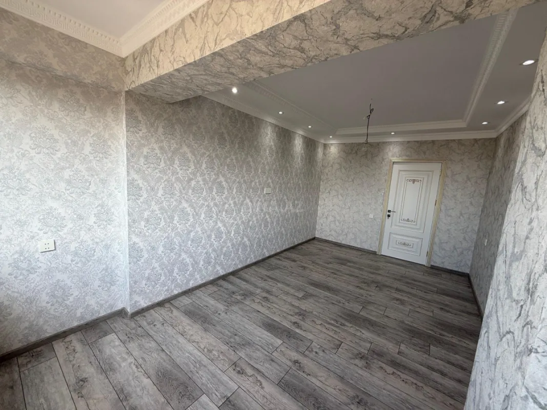 Satılır 3 otaqlı mənzil 120 m²
