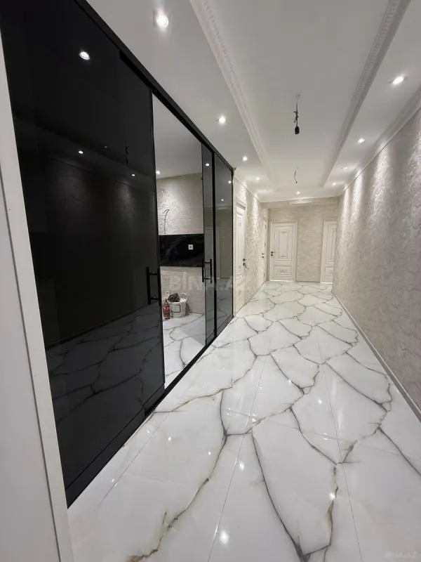 Satılır 3 otaqlı mənzil 120 m²