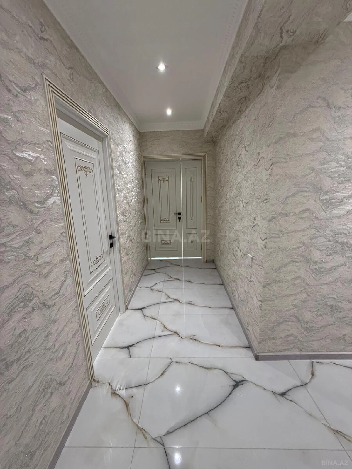 Satılır 3 otaqlı mənzil 120 m²