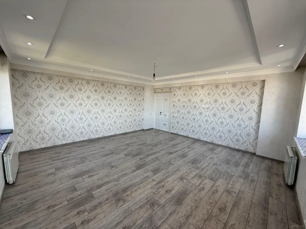 Satılır 3 otaqlı mənzil 120 m²