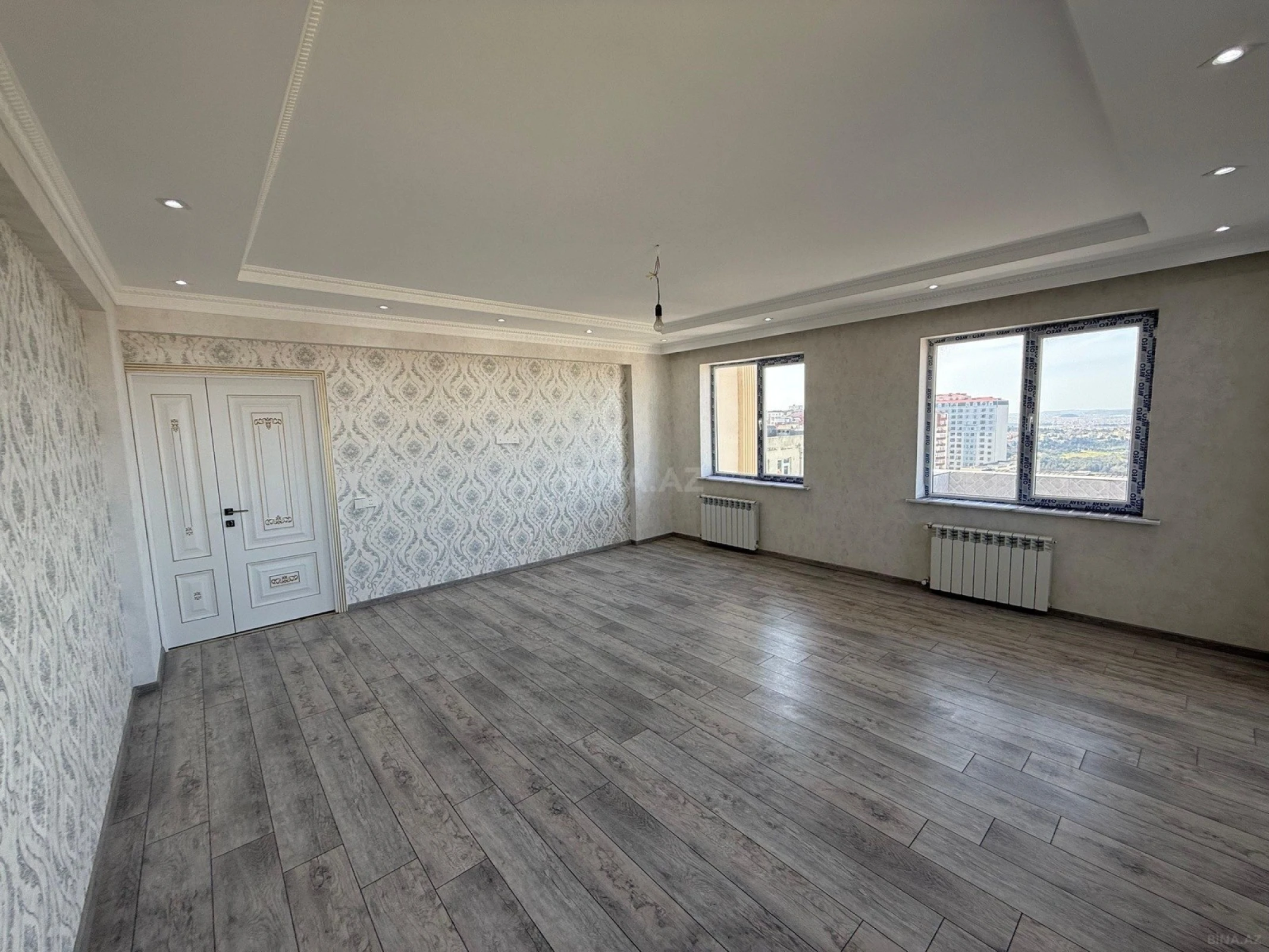Satılır 3 otaqlı mənzil 120 m²